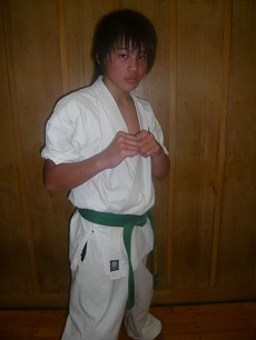 �����@����