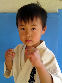 �g�q��@��