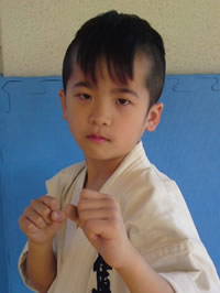 �����@����