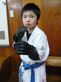 �����@���v