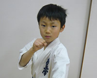 ���؁@���