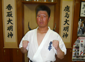 ���@�r��